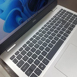 Dell Inspiron 5593